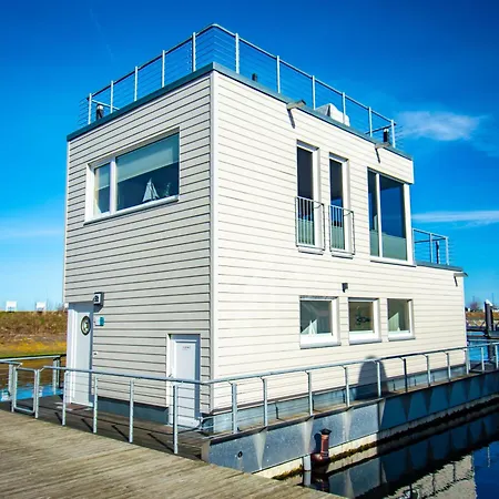 Schwimmendes Haus An Bord 1 - 別荘