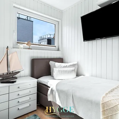 Schwimmendes Haus - An Bord 1 * Olpenitz